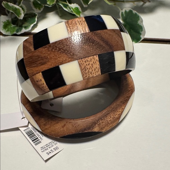 Chico's Black, Cream & Wood Inlay Bangle Set. (BR222) - Picture 7 of 14